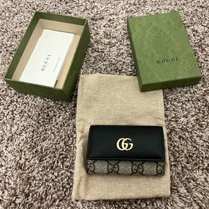 Gucci GG Marmont leather key case